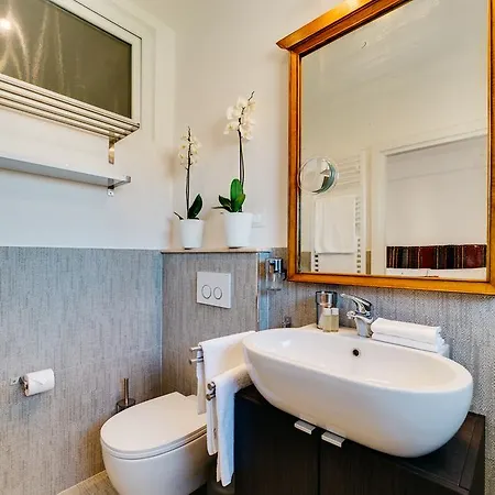 Spqr Apartament *